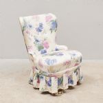 689808 Emma chair